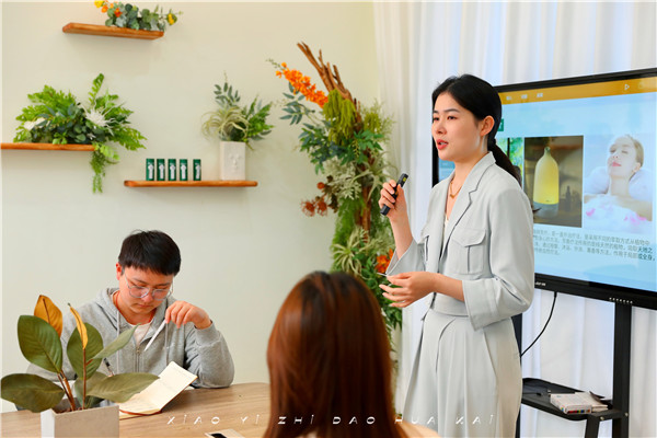 7萬家化妝品企業(yè)“消失”，植到花開以芳療切入賽道，迸發(fā)新藍(lán)海商機(jī)